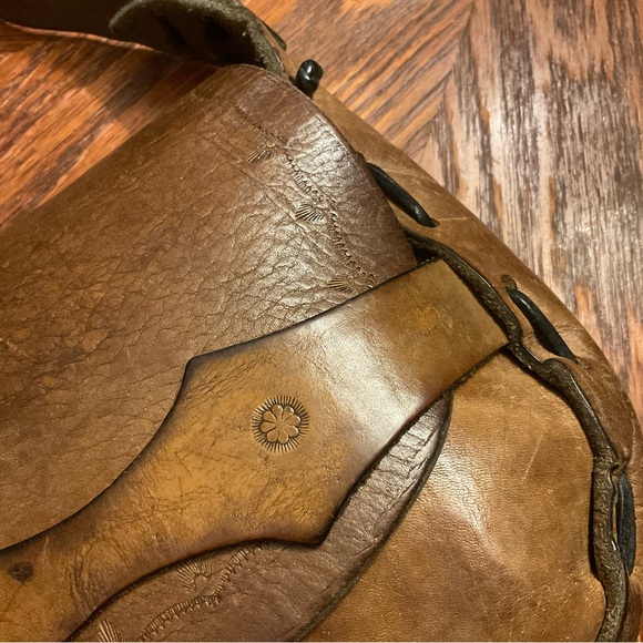 Gorgeously Real Earthy Handmade Thick Leather Weave Strap With Stamp Decor Bag! - Picture 13 of 16